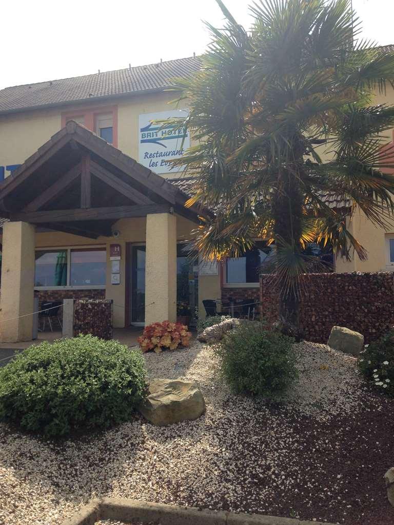 Brit Hotel Les Evens Saint-Saturnin (Sarthe) Exterior foto