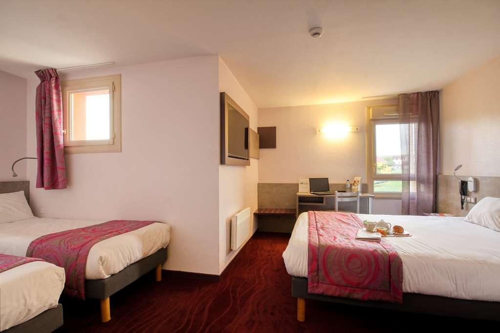 Brit Hotel Les Evens Saint-Saturnin (Sarthe) Quarto foto